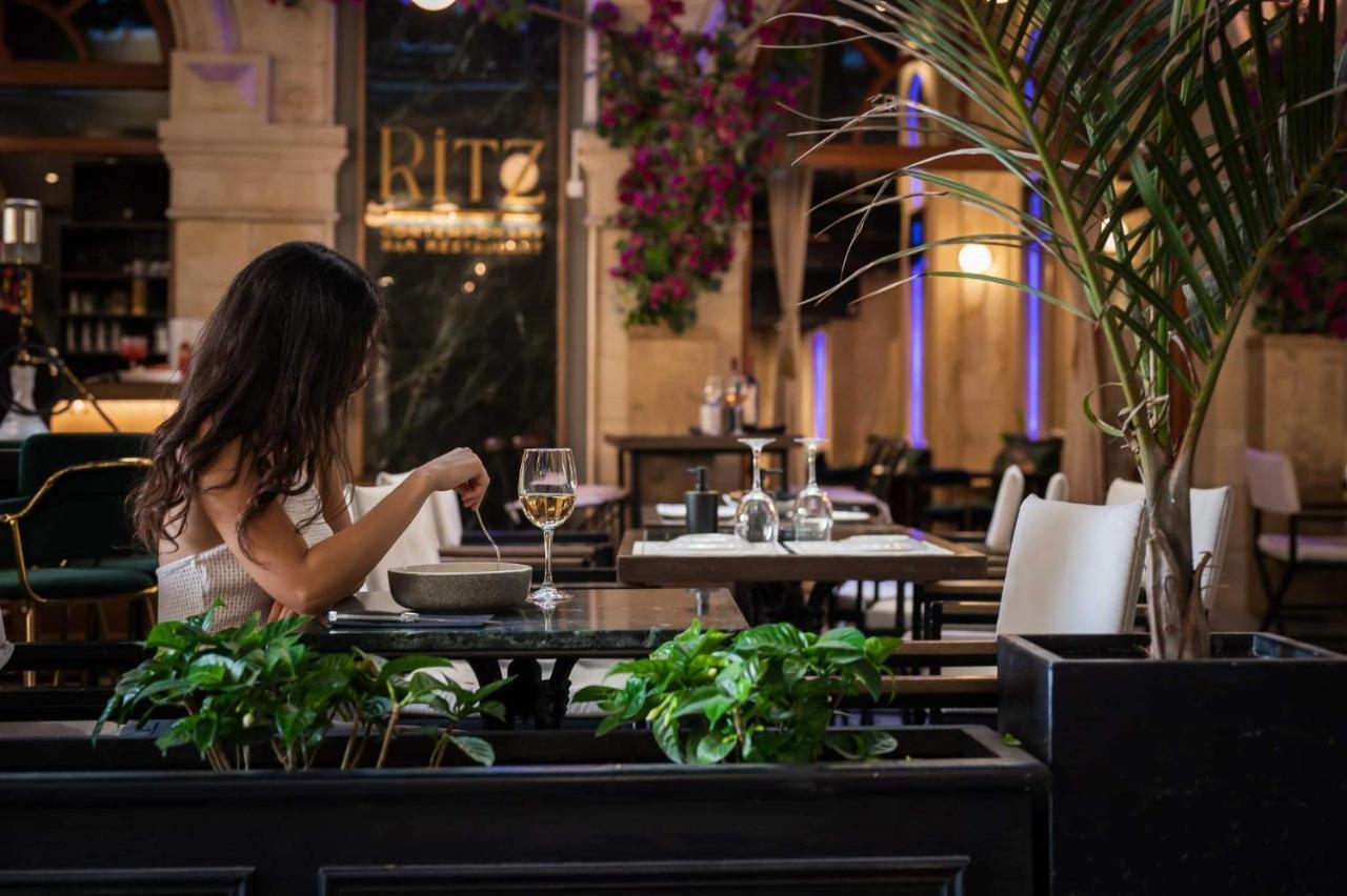 Jacuzzi Suite Piazza Dei Leoni イラクリオン エクステリア 写真