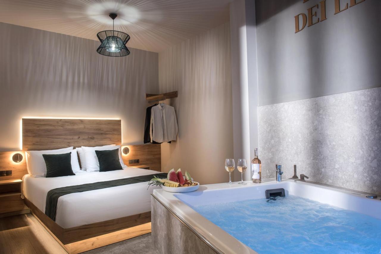 Jacuzzi Suite Piazza Dei Leoni イラクリオン エクステリア 写真